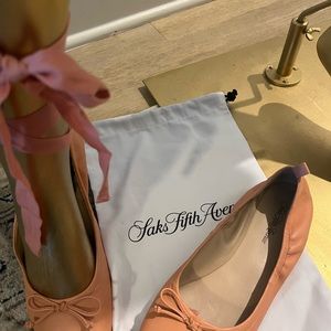 Saks Fifth Ave Coral color flats